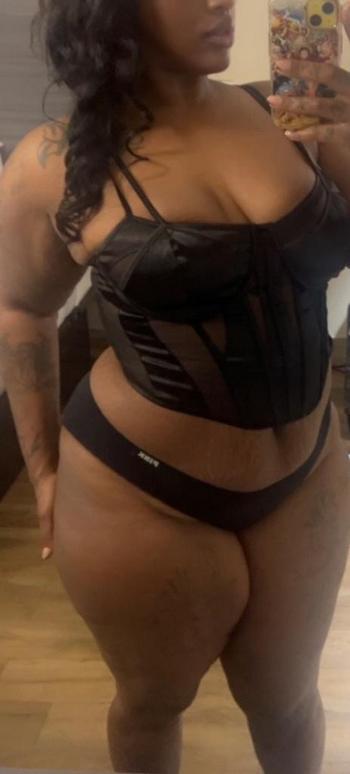 Pinky, 28  female escort, Gadsden
